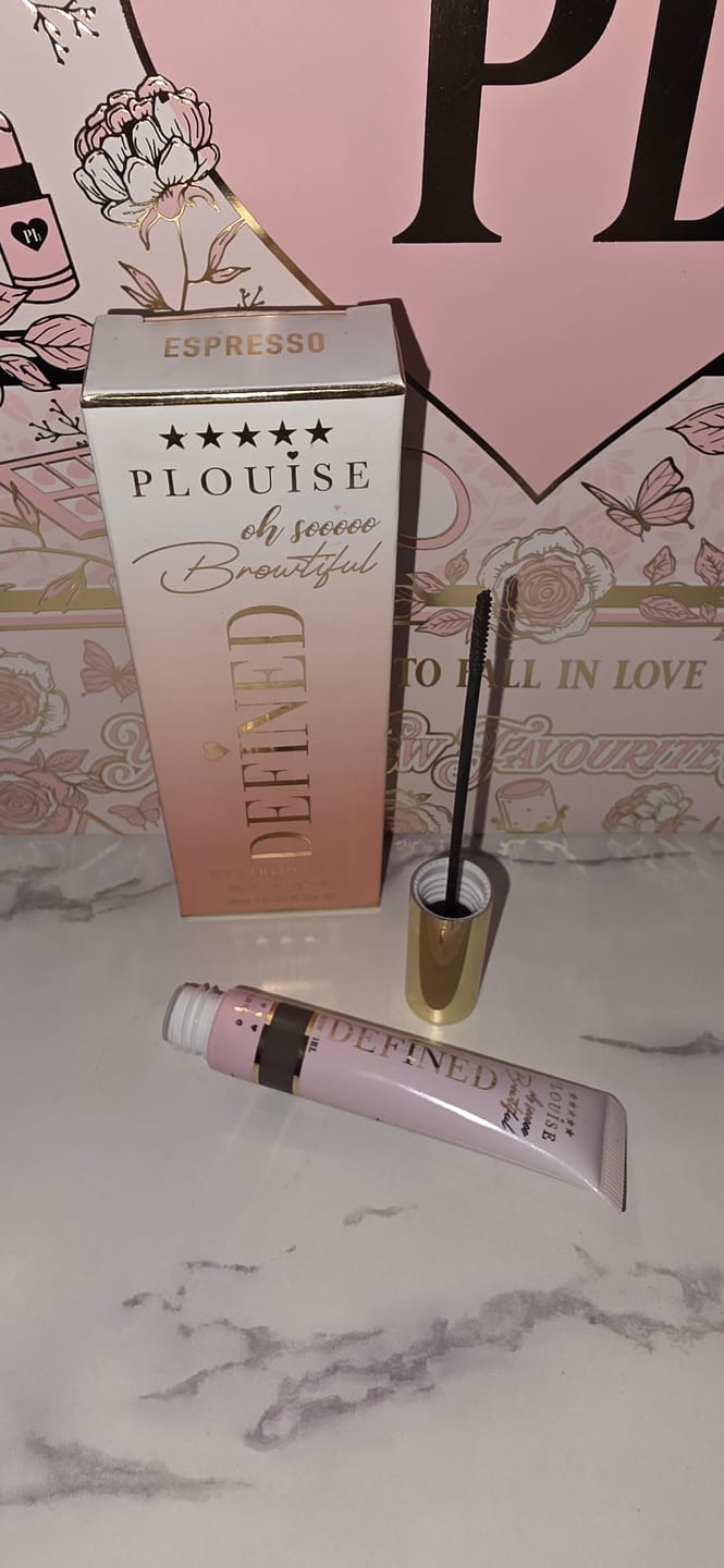 Customer photo review of Defined Slimline Tinted Eyebrow Gel
