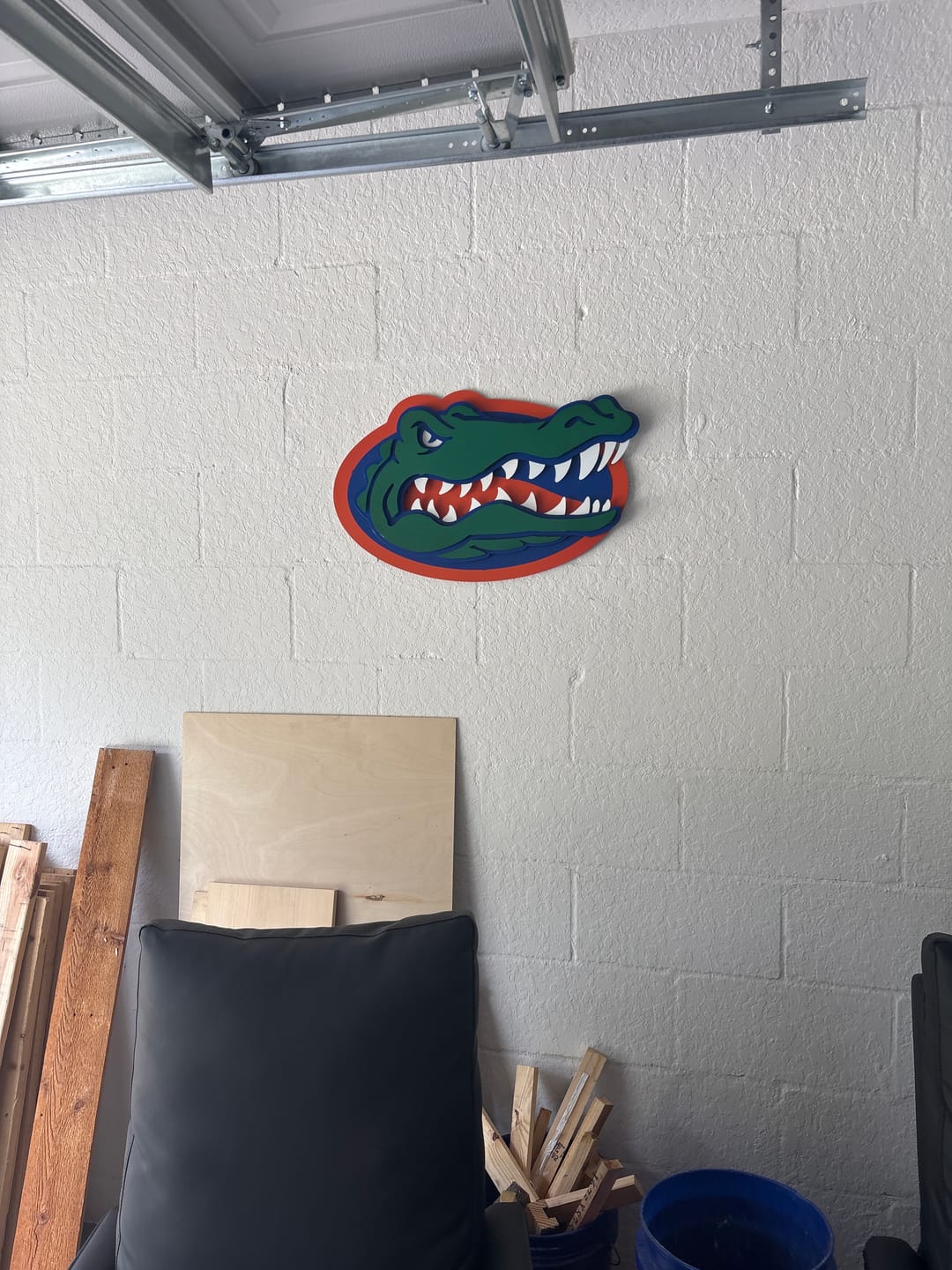 Customer photo review of Florida Gators "GATOR HEAD"  3D Vintage Metal Wall Art