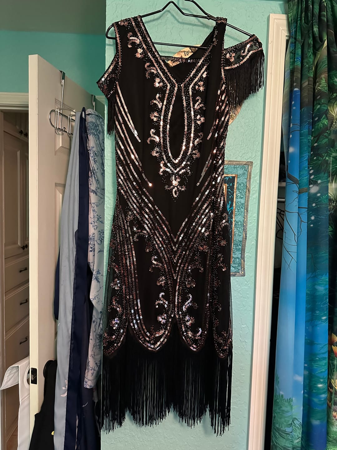 Customer photo review of Isla 1920s Gatsby Dress - Black & Bronze