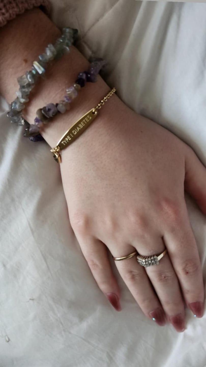 Customer photo review of Diabetes-Bewusstseins-Armband