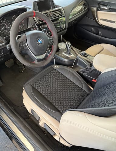 Customer photo of the cooling seat cushion