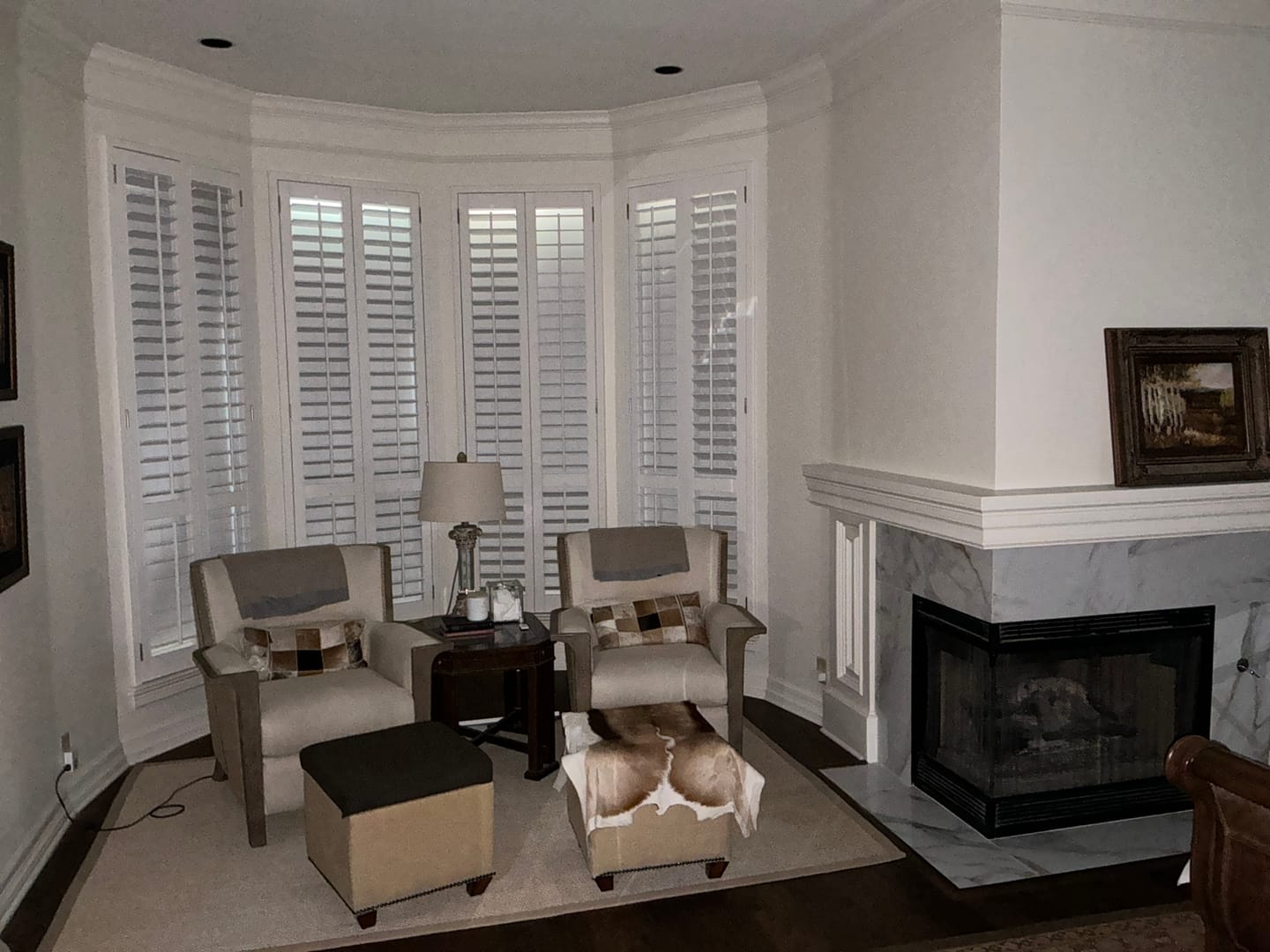 Customer photo review of SmartWings Motorized Roller Shades 100% Blackout Essential