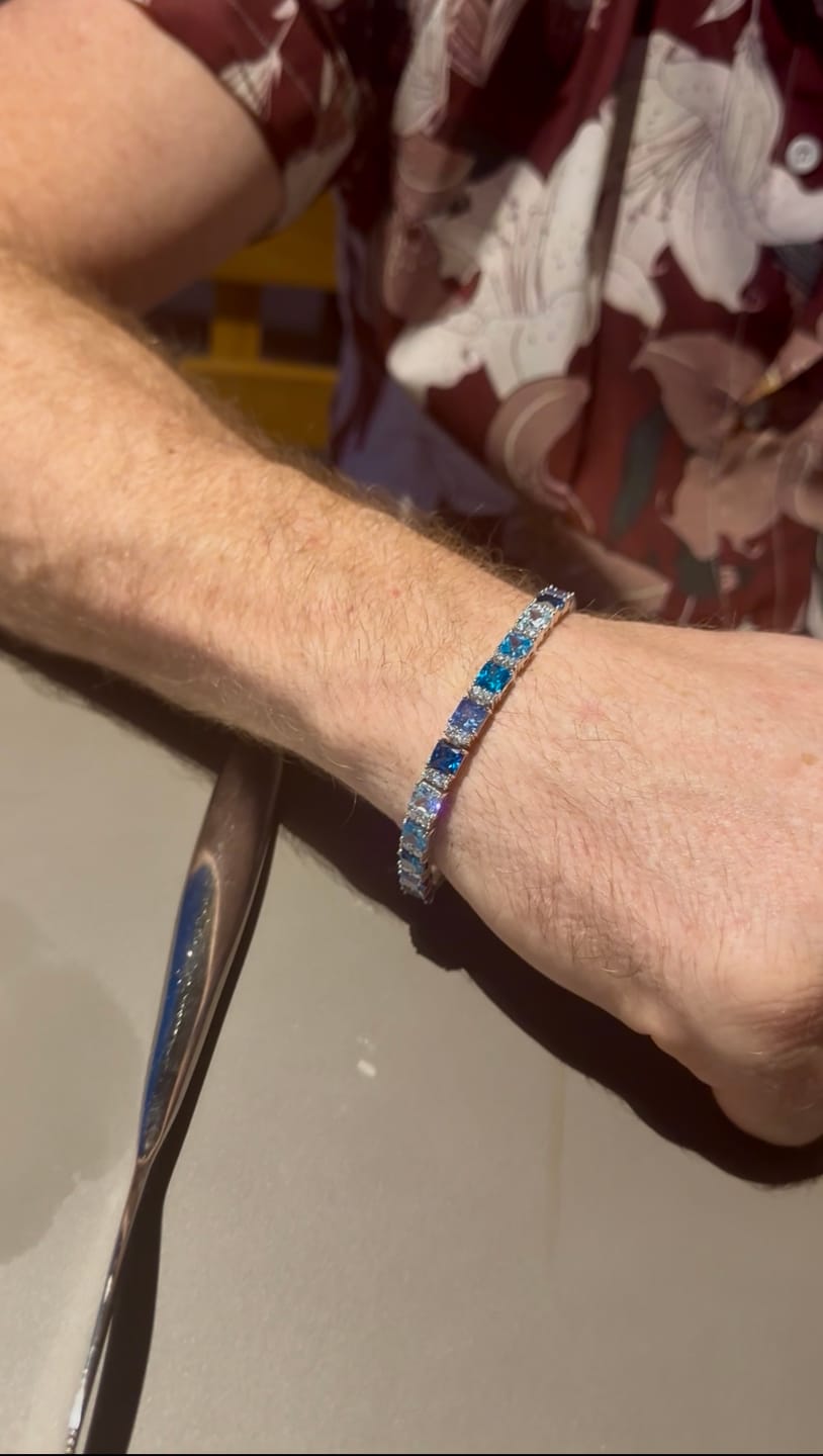 Customer photo review of Océan Bleu Bracelet