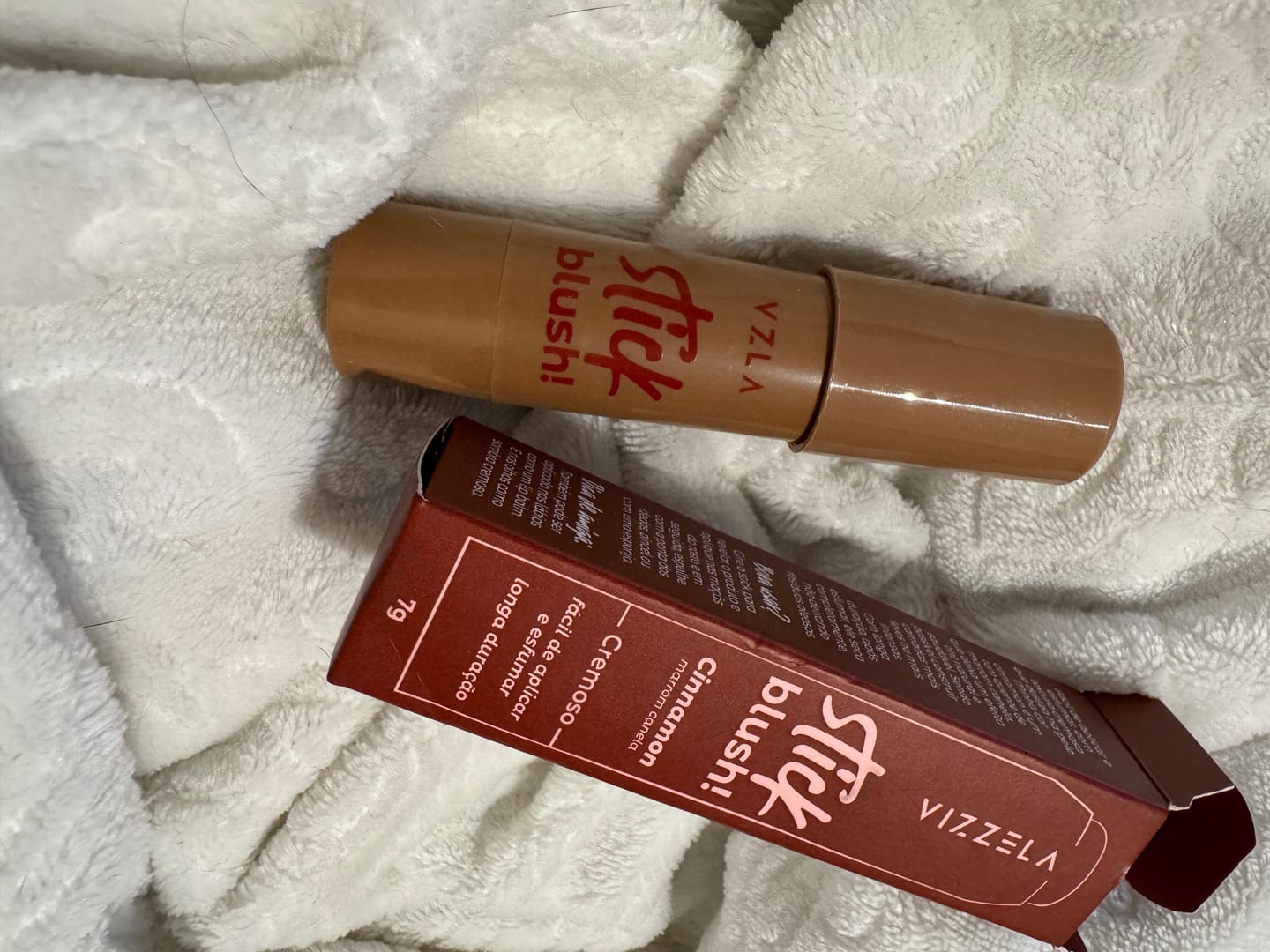 Customer photo review of Blush Stick Red Mocha Vizzela + La's