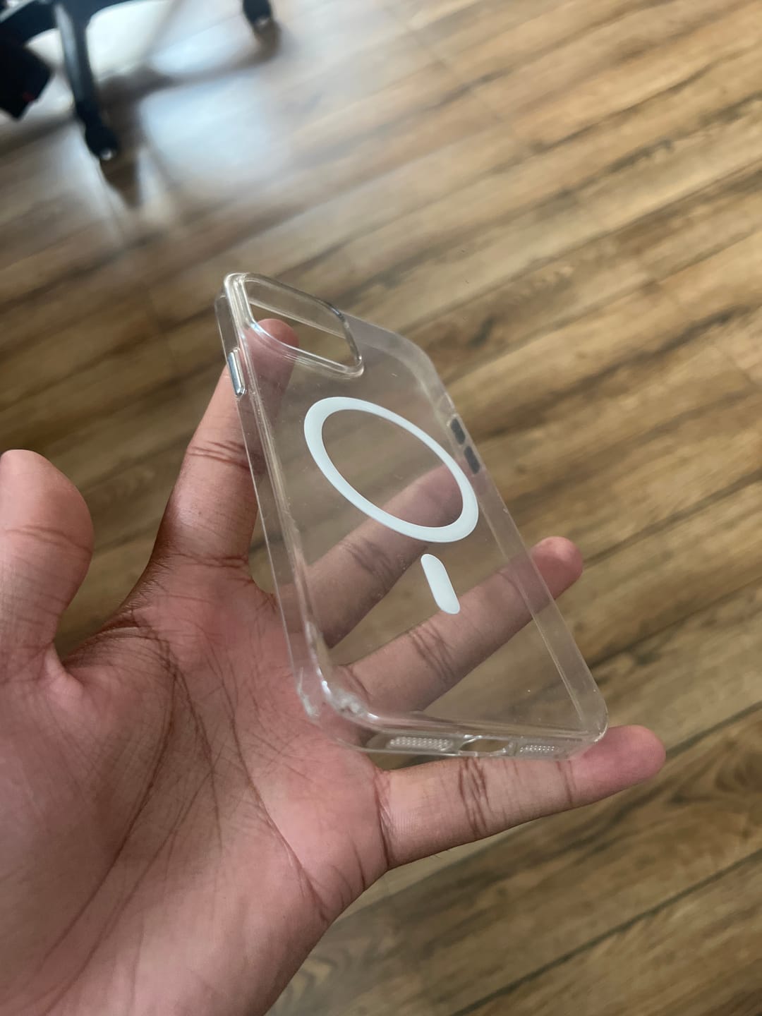Customer photo review of Anti Yellow Magsafe Clear Case - Iphone 17 Pro