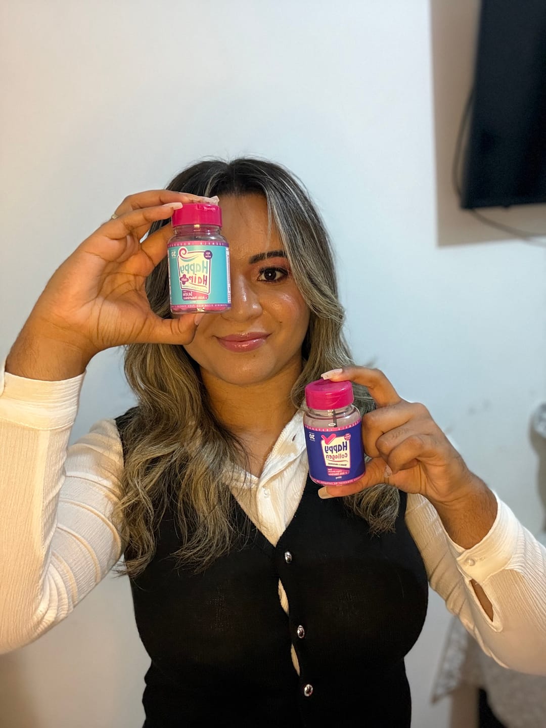 Customer photo review of Happy Hair 3 Potes + 1 Colágeno Grátis