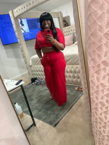 Customer photo review of Motionkiller Raw-cut Sweatshirt & Wide-Leg Pants Set