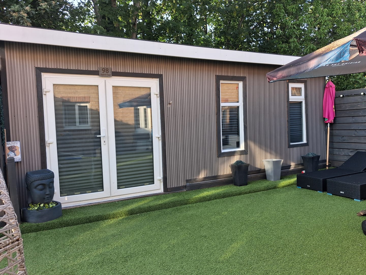 Customer photo review of Exterior Seamless Outdoor Panels 2.4m × 2.4m (16 Panels Per Pack) Multiple Colours