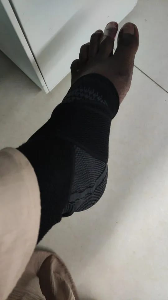 Customer photo review of Tobillera de Soporte y Alivio Diario