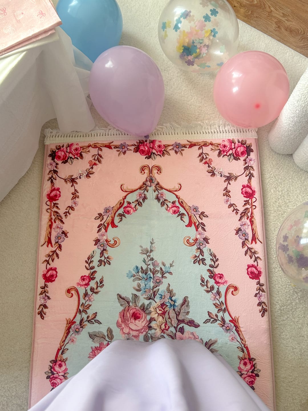 Customer photo review of Rosy Rehma Padded Prayer Mat