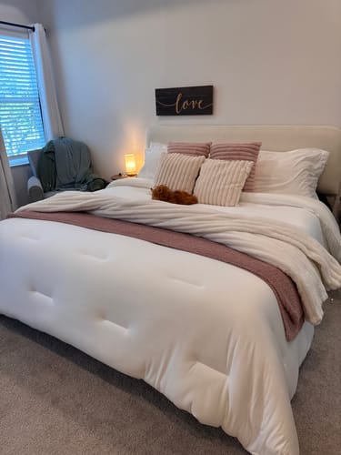 Customer photo review of MarshMellow Comforter