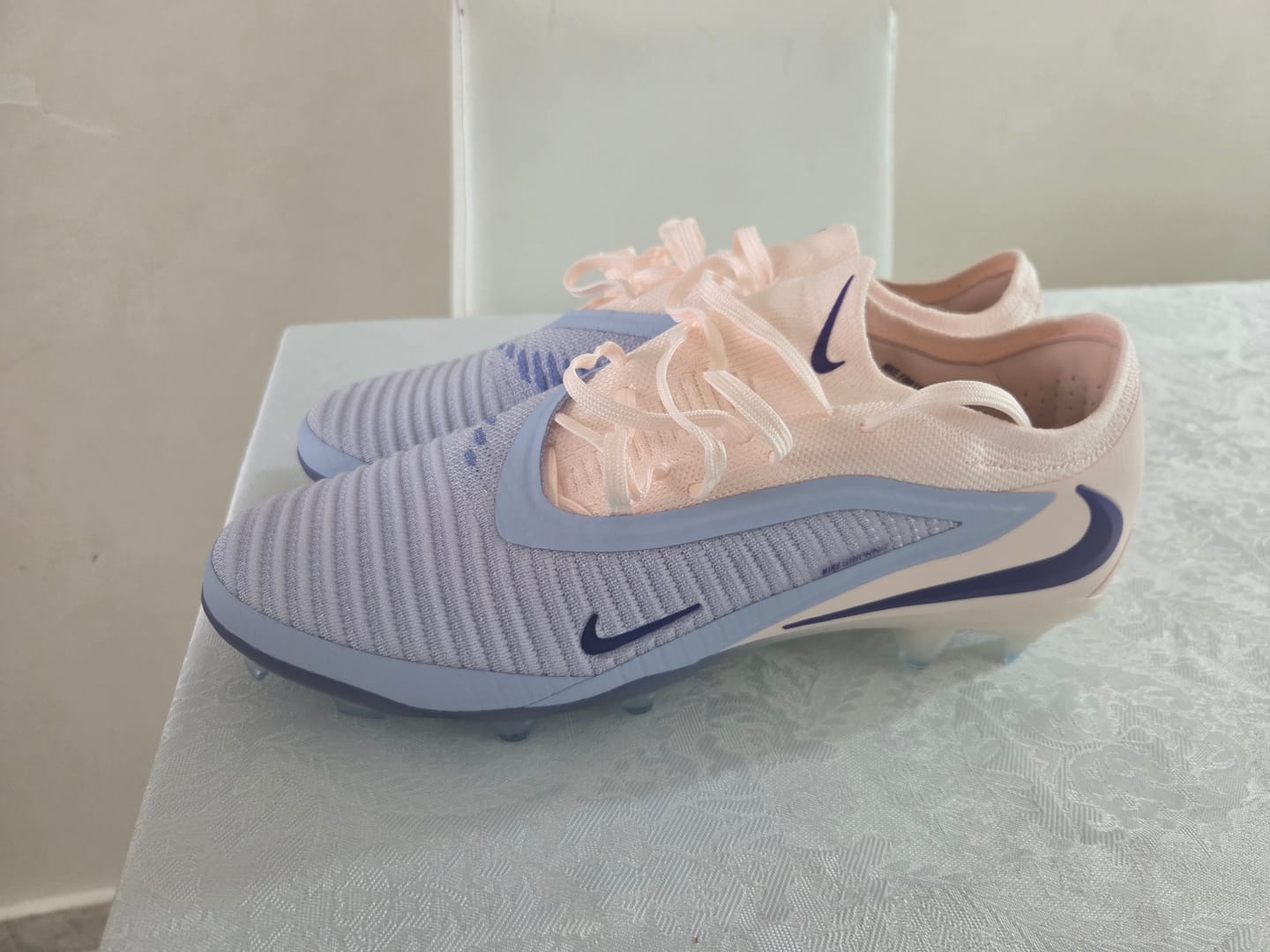 Customer photo review of NIKE PHANTOM 6 ELITE LOW FG ROYAL