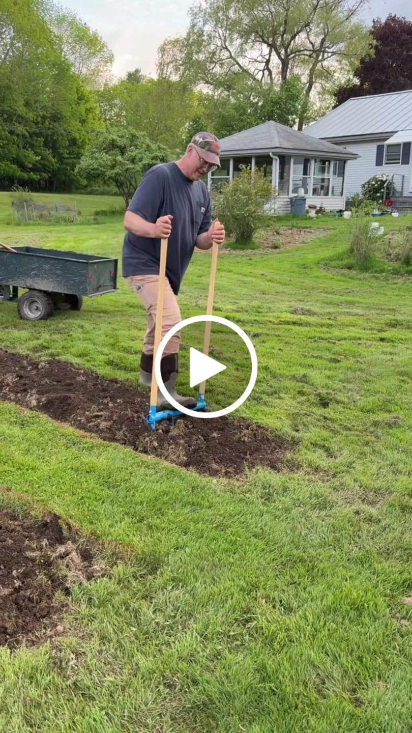 Customer video review of All-Day Treadlite Broadfork | 20" wide | 4 tines