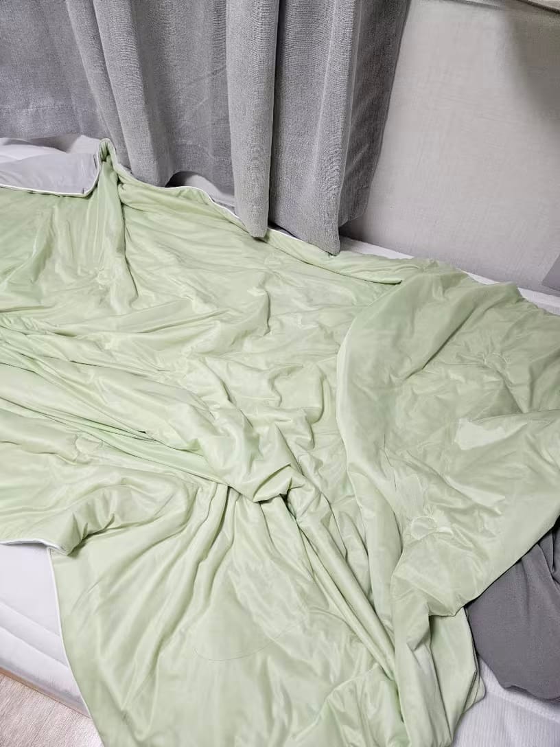 Customer photo review of Ice Silk Kühlende Sommerdecke – Twin- & Queen-Size
