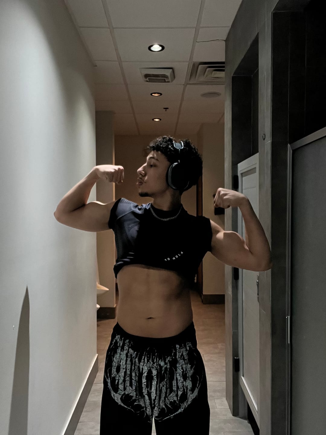 Customer photo review of 2079 - Dark Wave Joggers