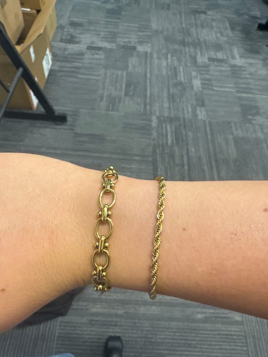 Customer photo review of Gold Link Chain Bracelet