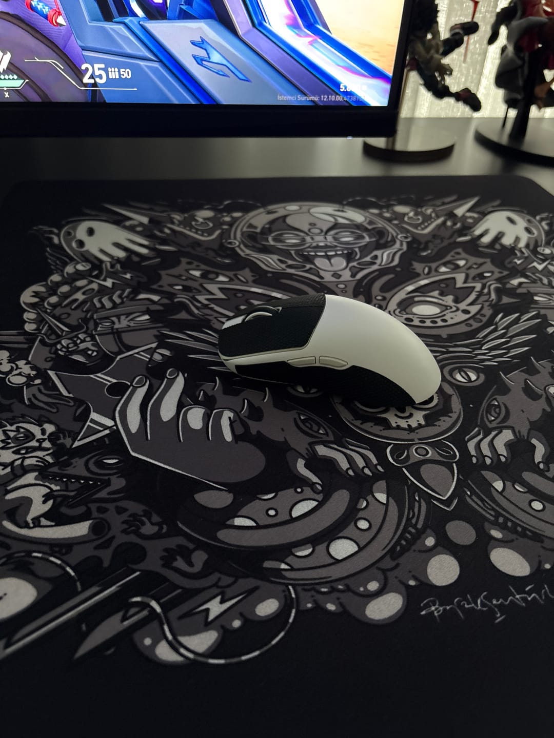 Customer photo review of Wraith W1 Wireless Mouse