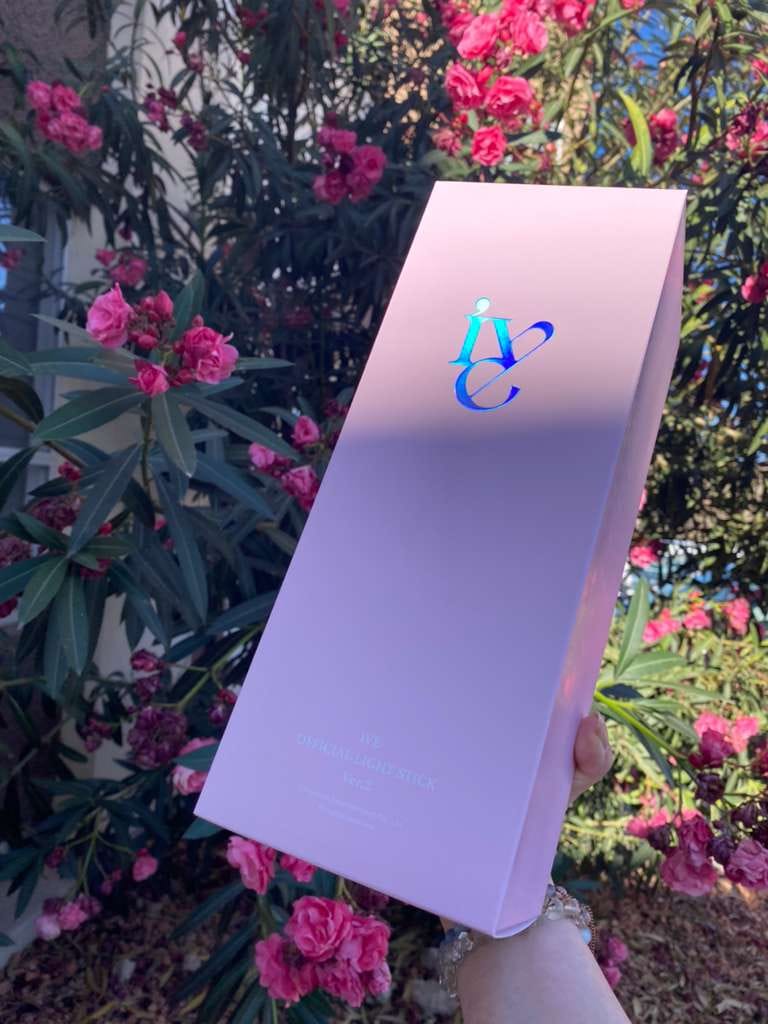 Customer photo review of IVE - OFFICIAL LIGHT STICK VER.2