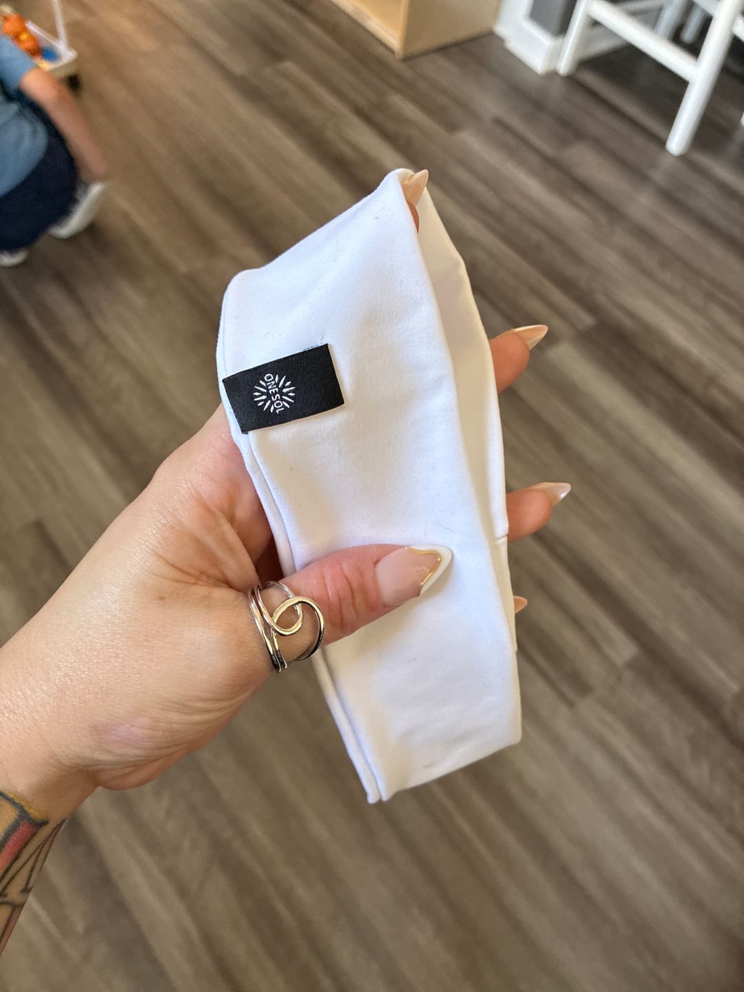 Customer photo review of 🎁 One Sol Headband | White (100% off)