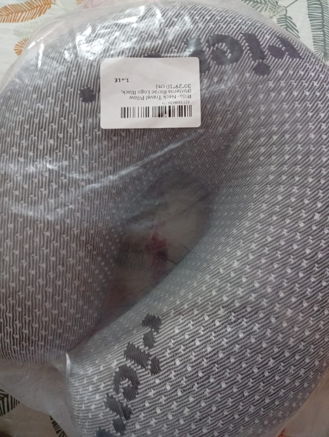 Customer photo review of Rido- Neck Travel Pillow