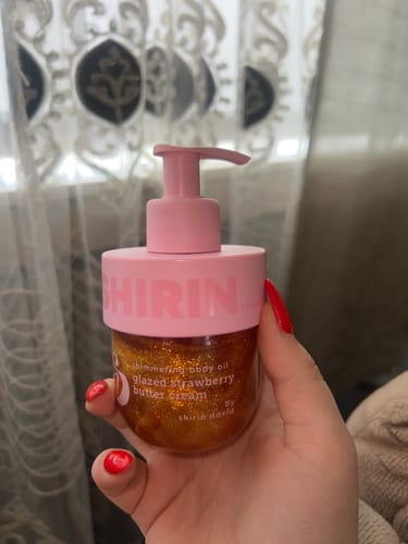 Customer photo review of Shimmering Body Oil Glazed Strawberry Butter Cream