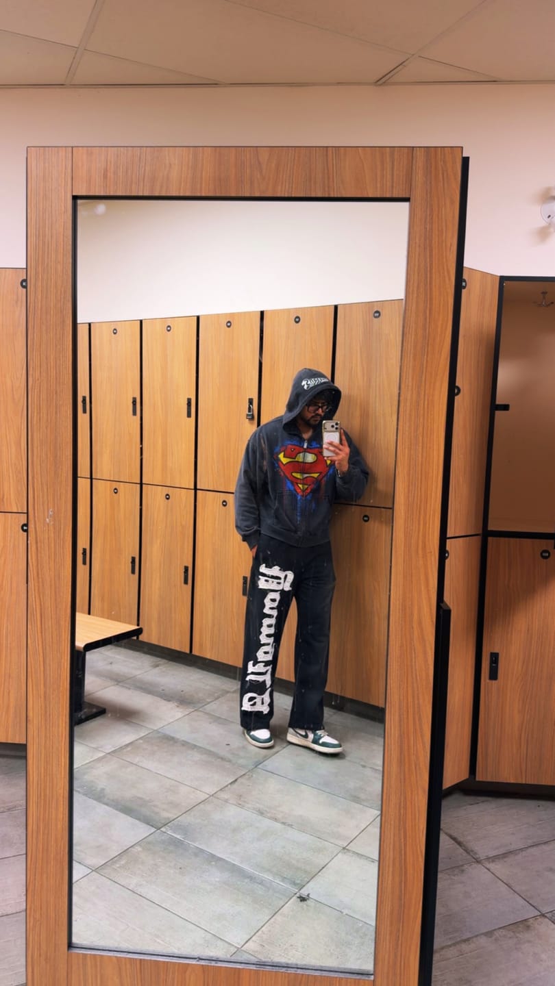Customer photo review of 2127 - Big Patch Sweats