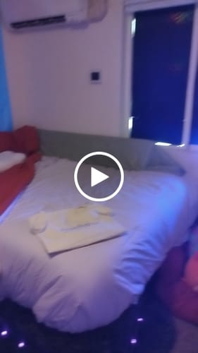 Customer video review of CloudAlign™ Pillow
