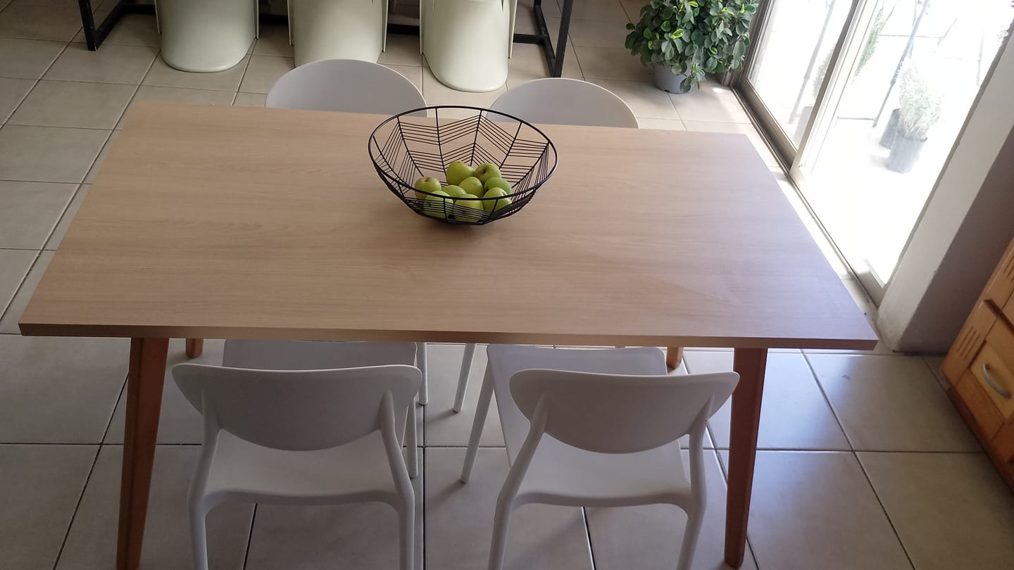 Customer photo review of Mesa de Comedor Rectangular Tulum