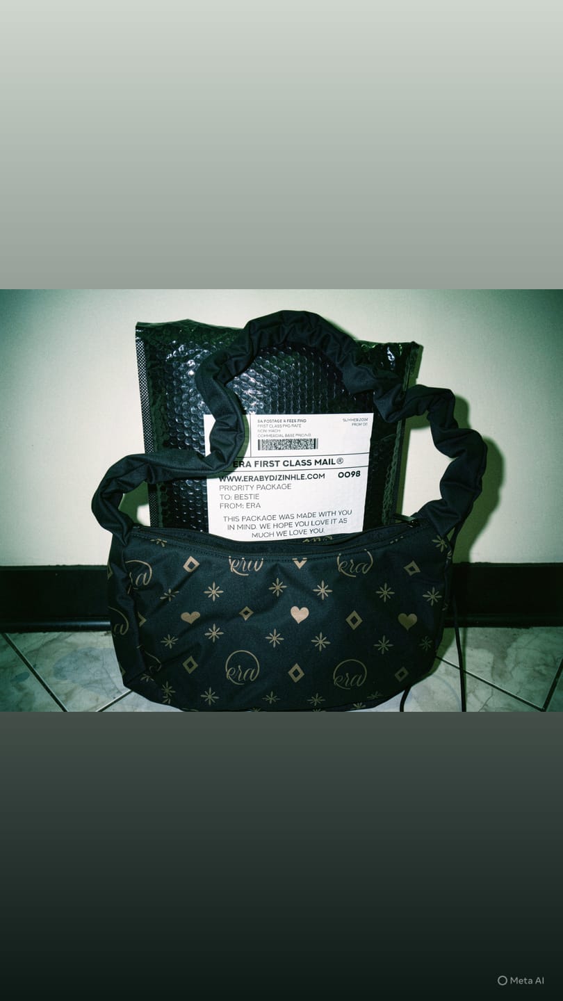 Customer photo review of Limited Edition Kiss & Tell Oversized Bag