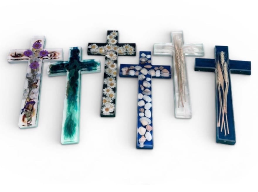 Customer photo review of 12x6x1" Cross Silicone Mold For Epoxy Resin - Medium Cross Mold