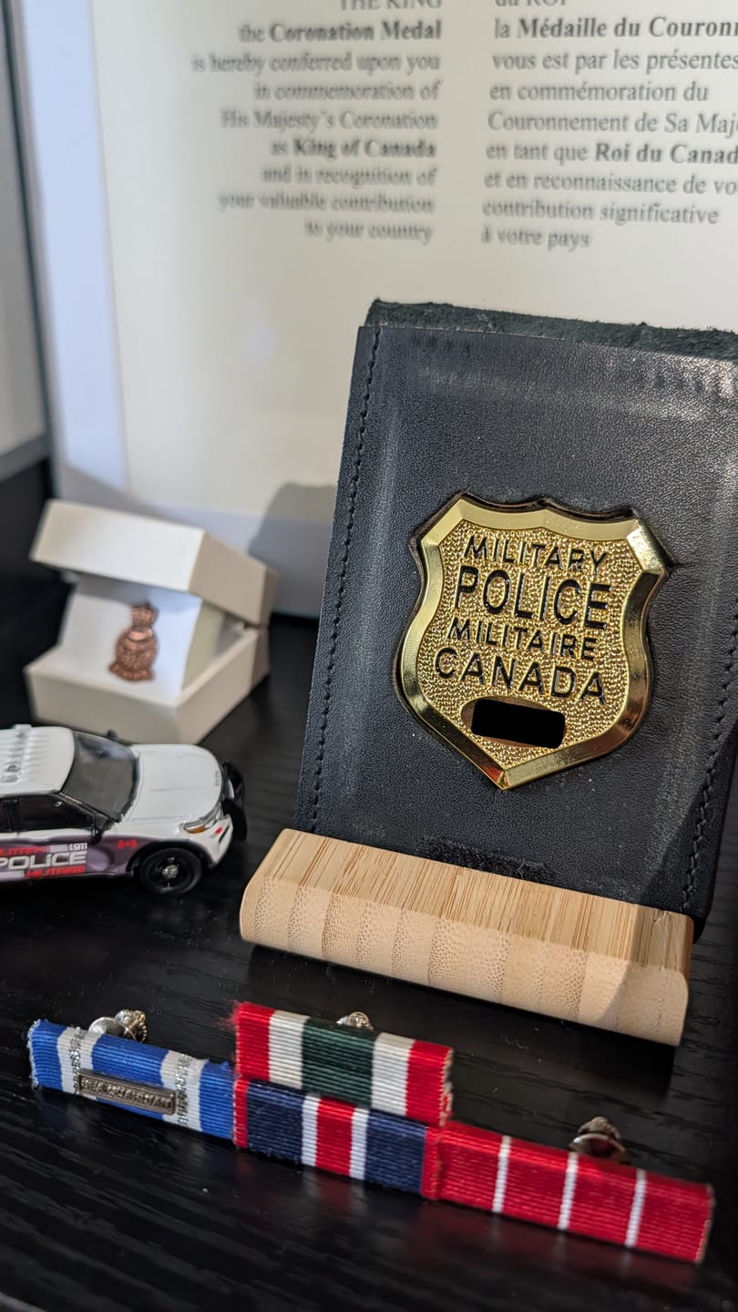 Customer photo review of Design By your photo Professional Custom Badge Moive props