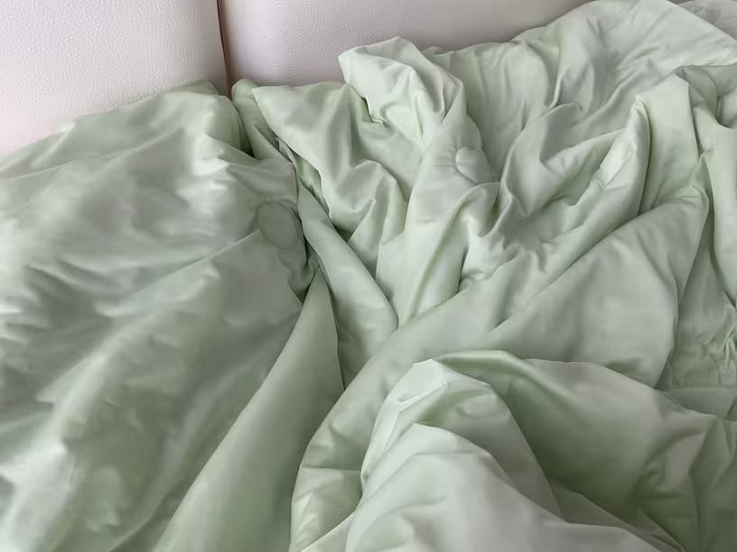 Customer photo review of Ice Silk Cooling Summer Blanket – Twin & Queen Sizes
