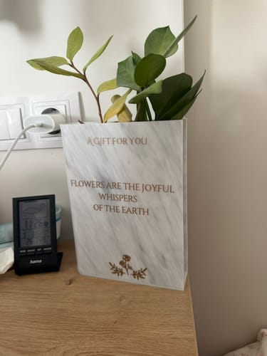 Customer photo review of Vază Decorativă Acrilic - Trandafir Gratuit & Ambalaj Cadou