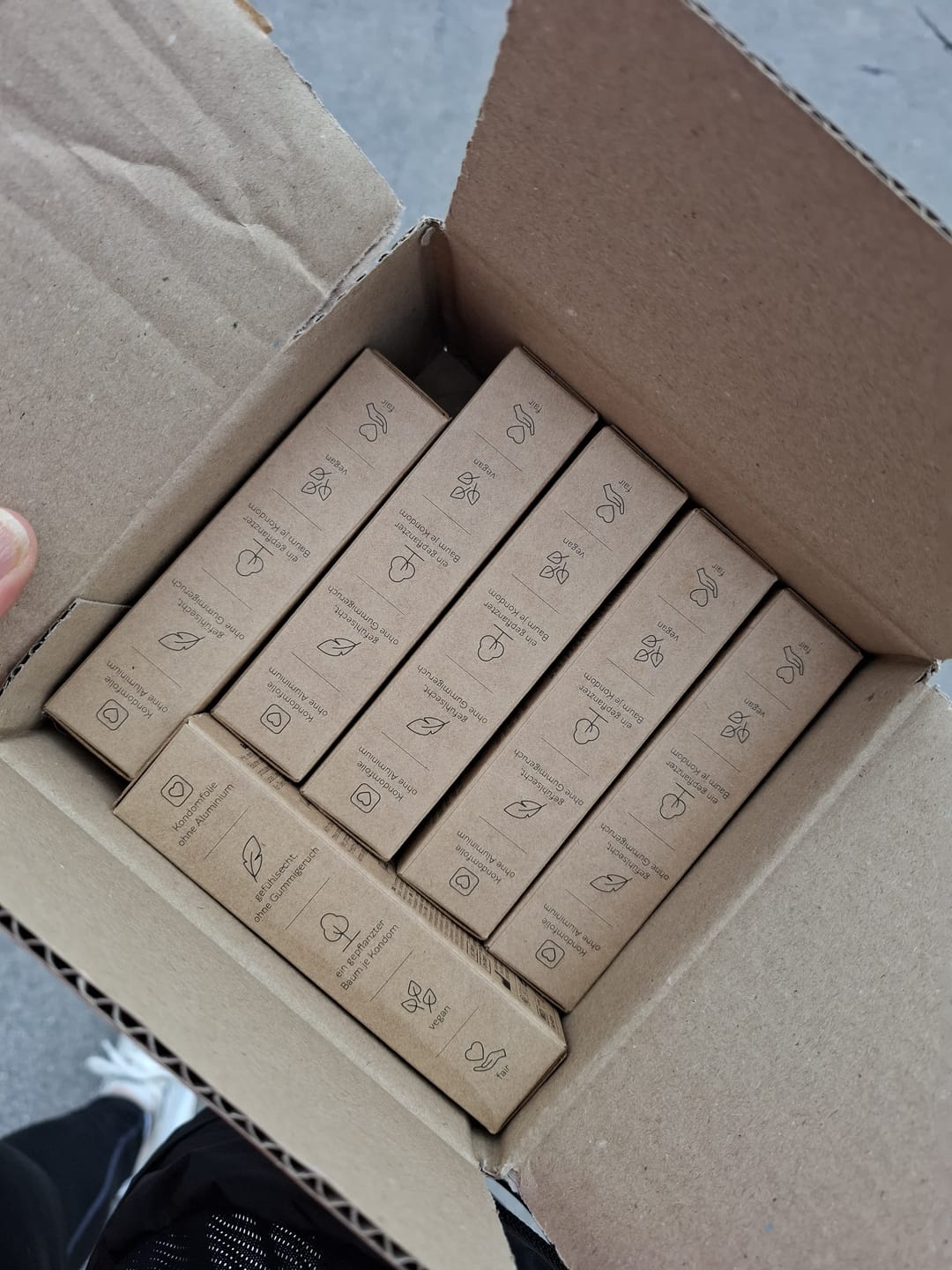 Customer photo review of Releaf | Baumpflanzende Kondome