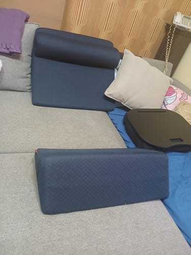 Customer photo review of Reed- 3 Pieces Bed Wedge Pillow Set