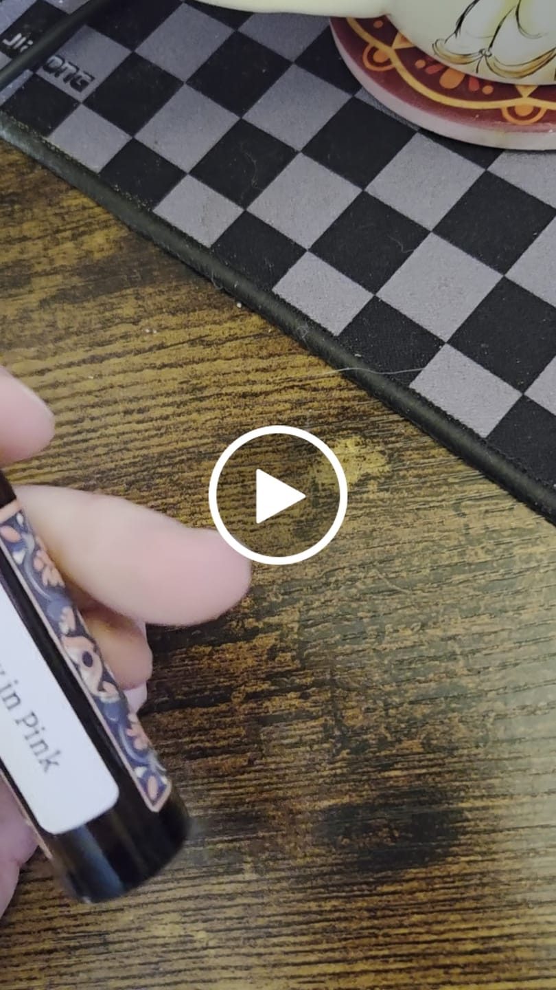 Customer video review of PETTY IN PINK BODY OIL