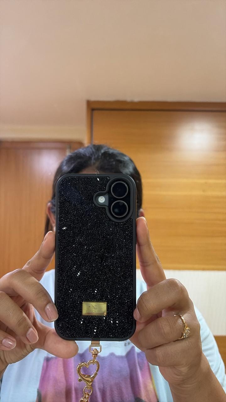 Customer photo review of Premium Luxury Branded Rhinestone Diamond Glitter iPhone Samsung Silicone Case
