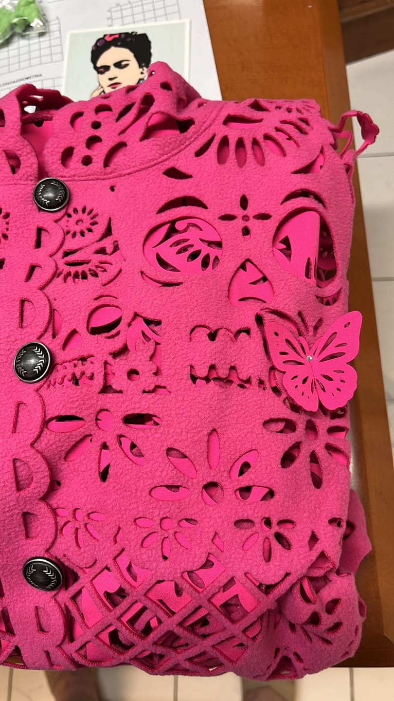 Customer photo review of Túnica abrigo Mexclart Ofrenda Viva Arte Textil Mexicano
