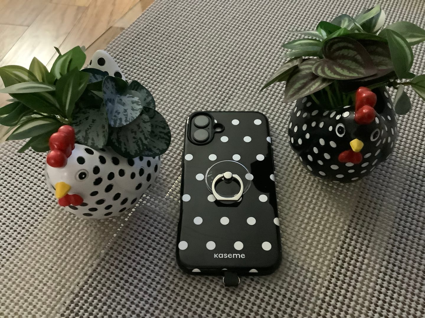 Customer photo review of Polka Black