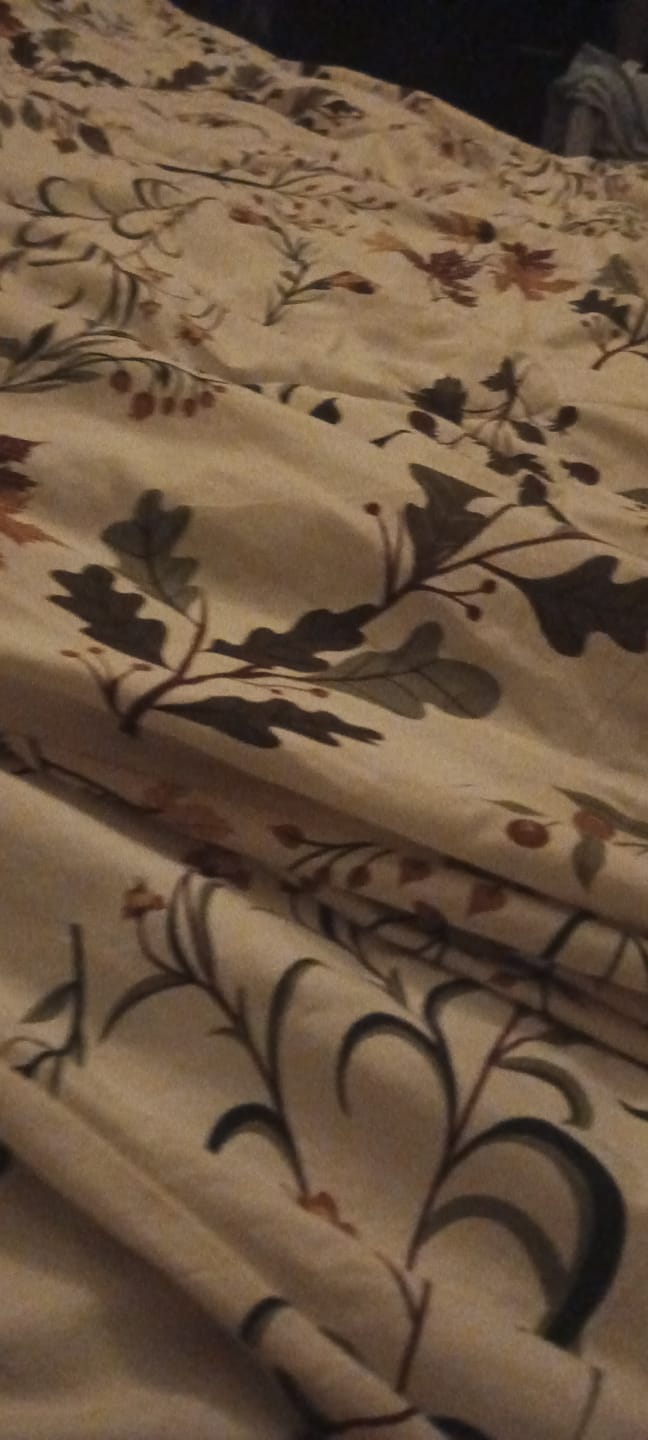 Customer photo review of DEWDROP Comforter Set- 7 Pcs