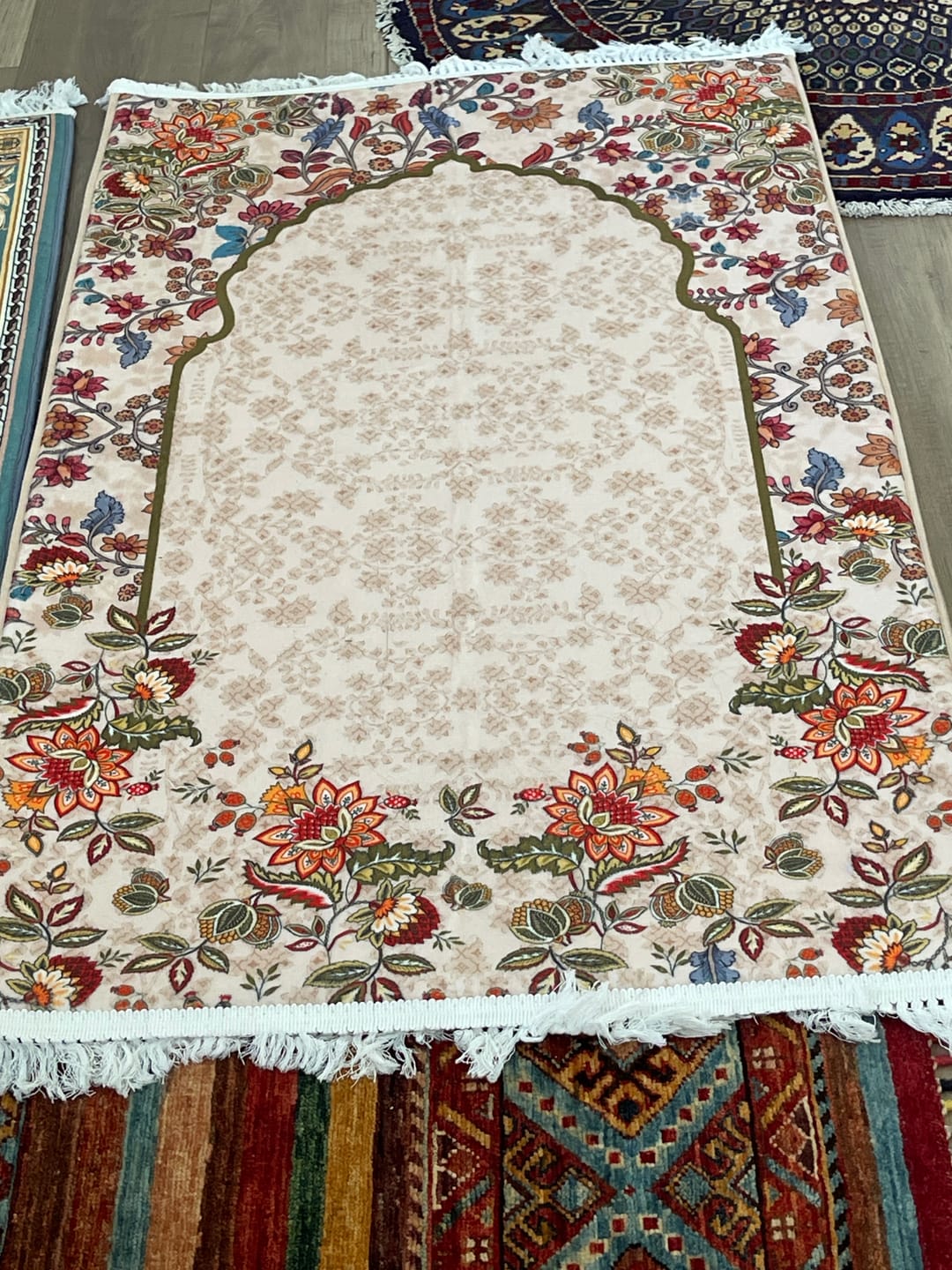 Customer photo review of Firdaws Padded Prayer Mat