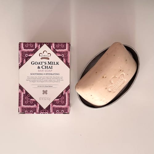 مراجعة بالصور من عميل لمنتج Nubian Heritage Goat's Milk & Chai Bar Soap – Rose Extracts – 5oz