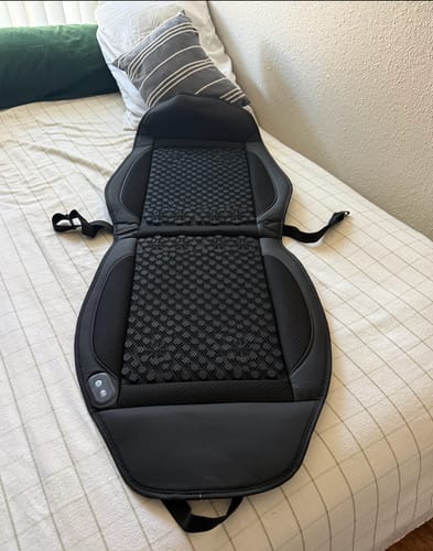 Customer photo of the cooling seat cushion