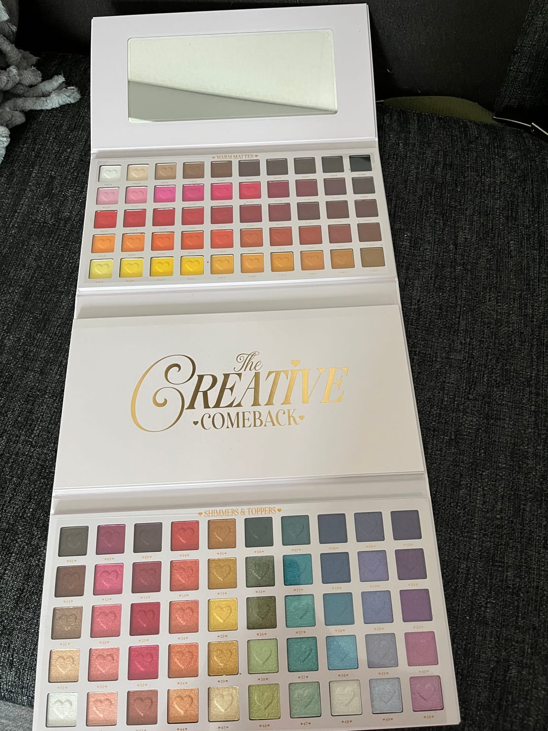 Customer photo review of Creative Comeback XXXL Eyeshadow Palette