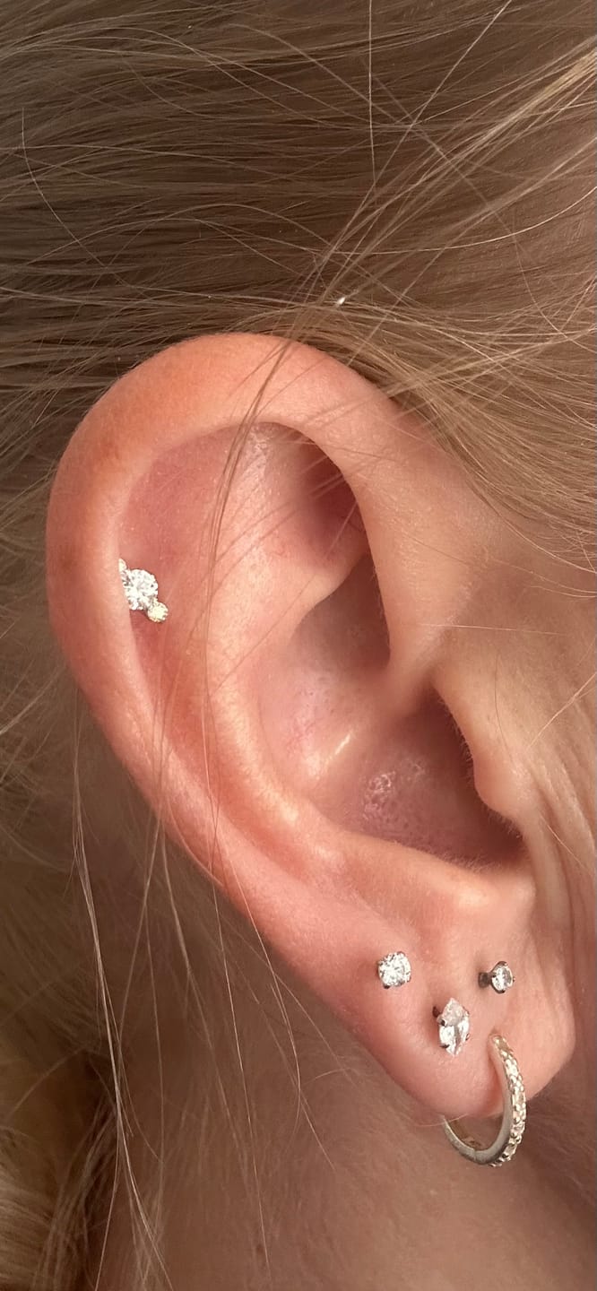 Customer photo review of SELENE Threadless Cartilage Stud