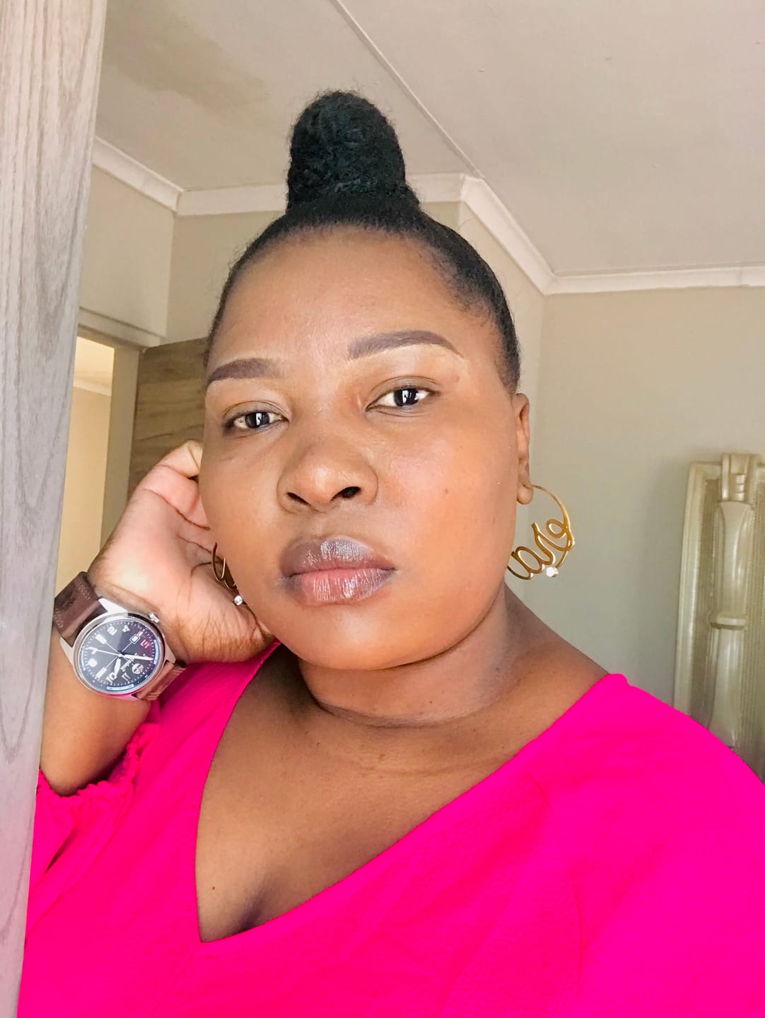Customer photo review of Gold Era Logo Hoops