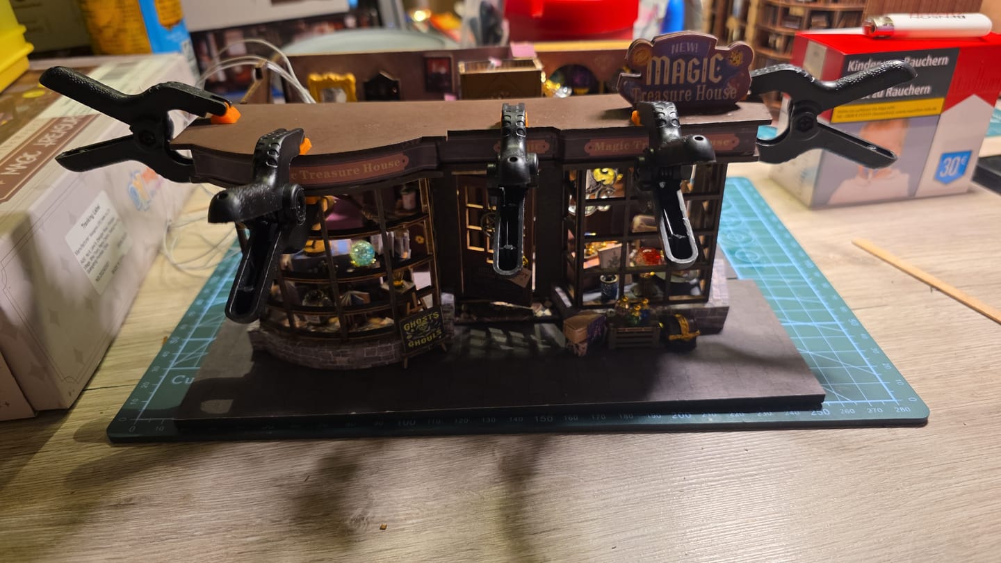 Customer photo review of Holo Magic City DIY Miniature House
