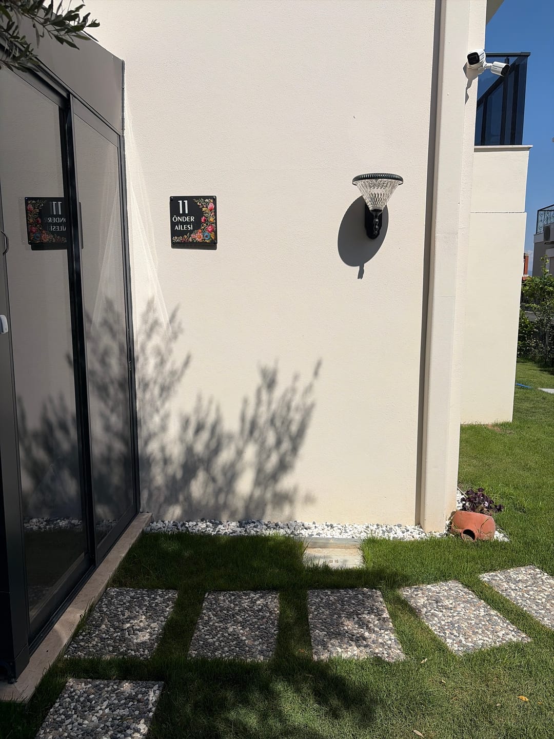 Customer photo review of Çiçek Desenli Zarif Daire Kapı Tabelası
