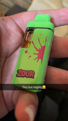Customer photo review of STRAWBERRY PUNCH 1.5ML VAPE