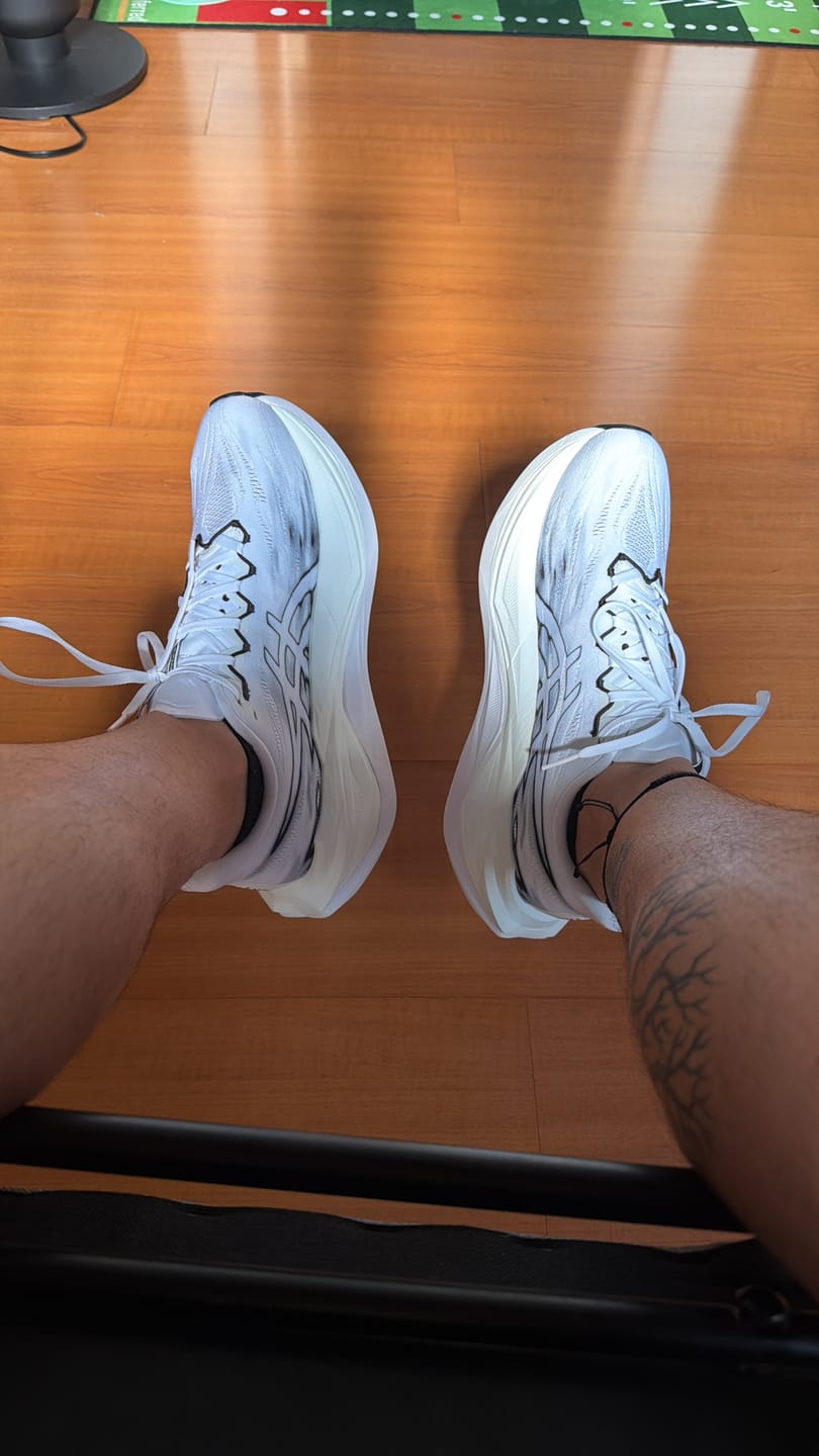 Customer photo review of Asics Superblast 3 Unisex White Black